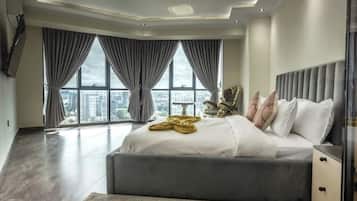 Luxury Apartment, City View | Iron/ironing board, free WiFi