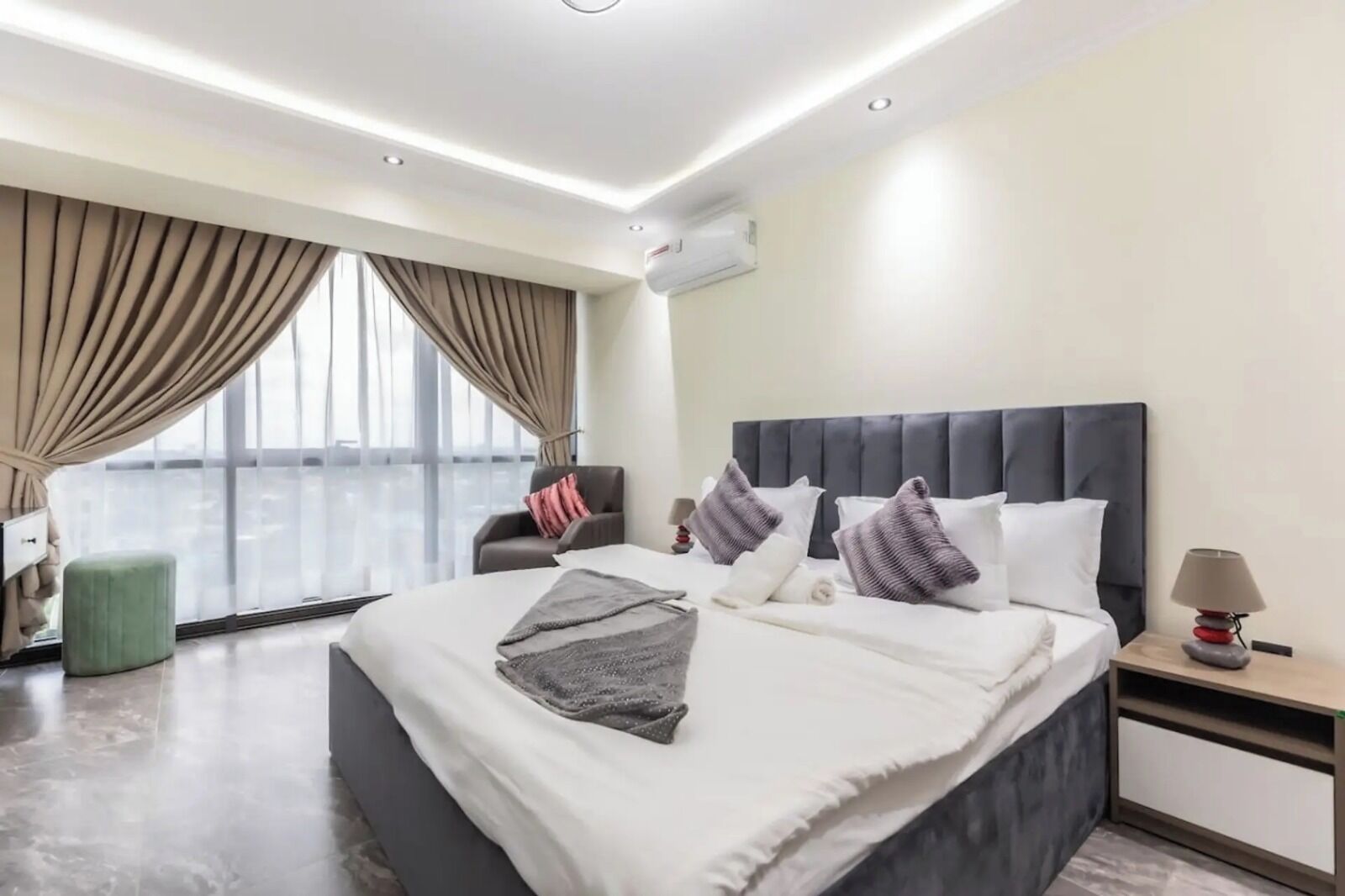 Deluxe Apartment, City View | Iron/ironing board, WiFi (free)