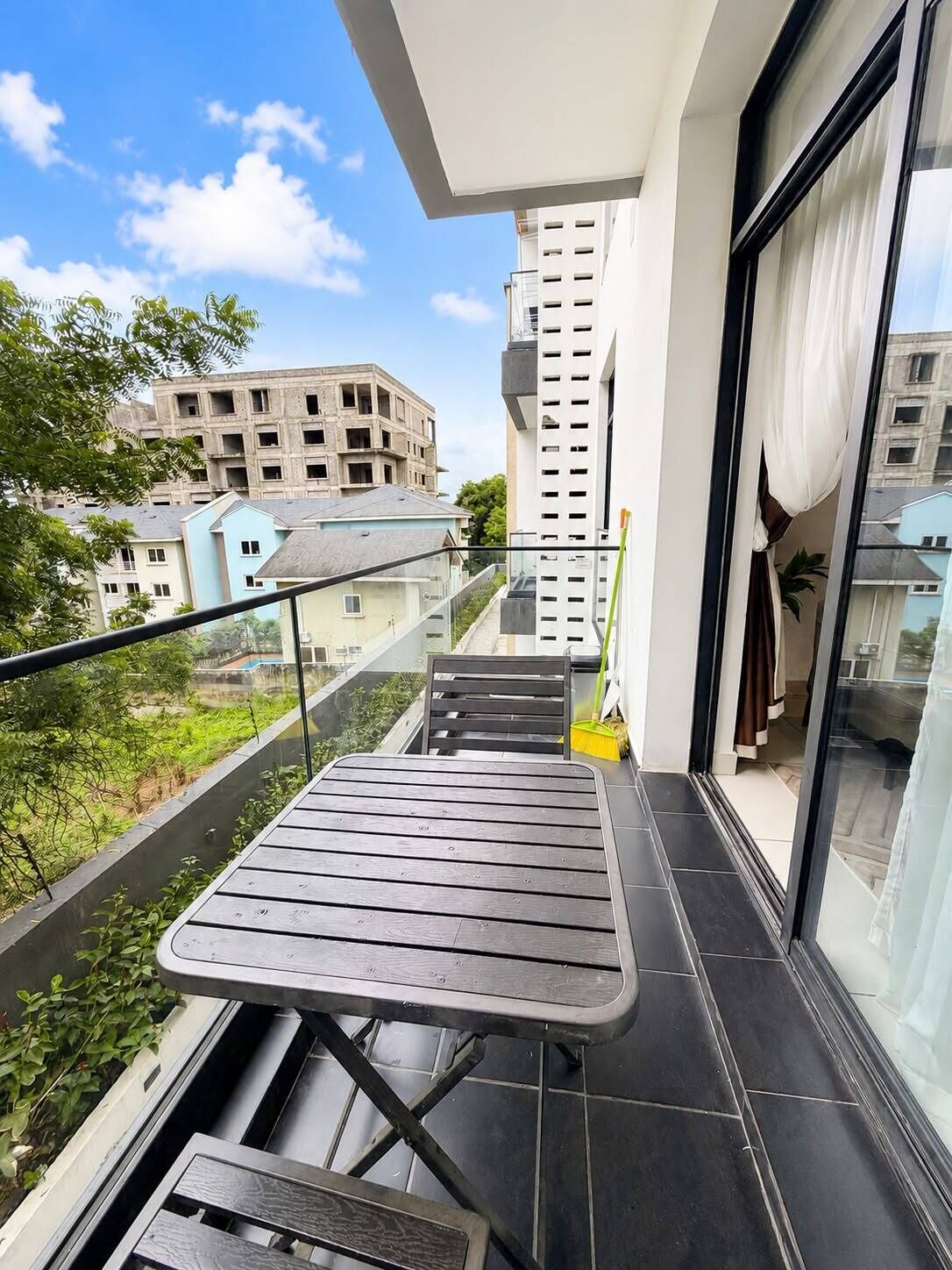 Apartemen, pemandangan kota | Tempat makan outdoor