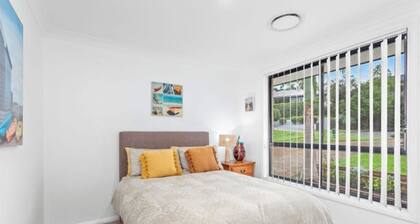 Large home with panoramic view only minutes to beaches, golf course estate