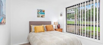 Large home with panoramic view only minutes to beaches, golf course estate