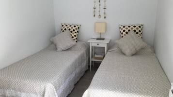 Nhà | 3 phòng ngủ, bàn ủi/dụng cụ ủi quần áo