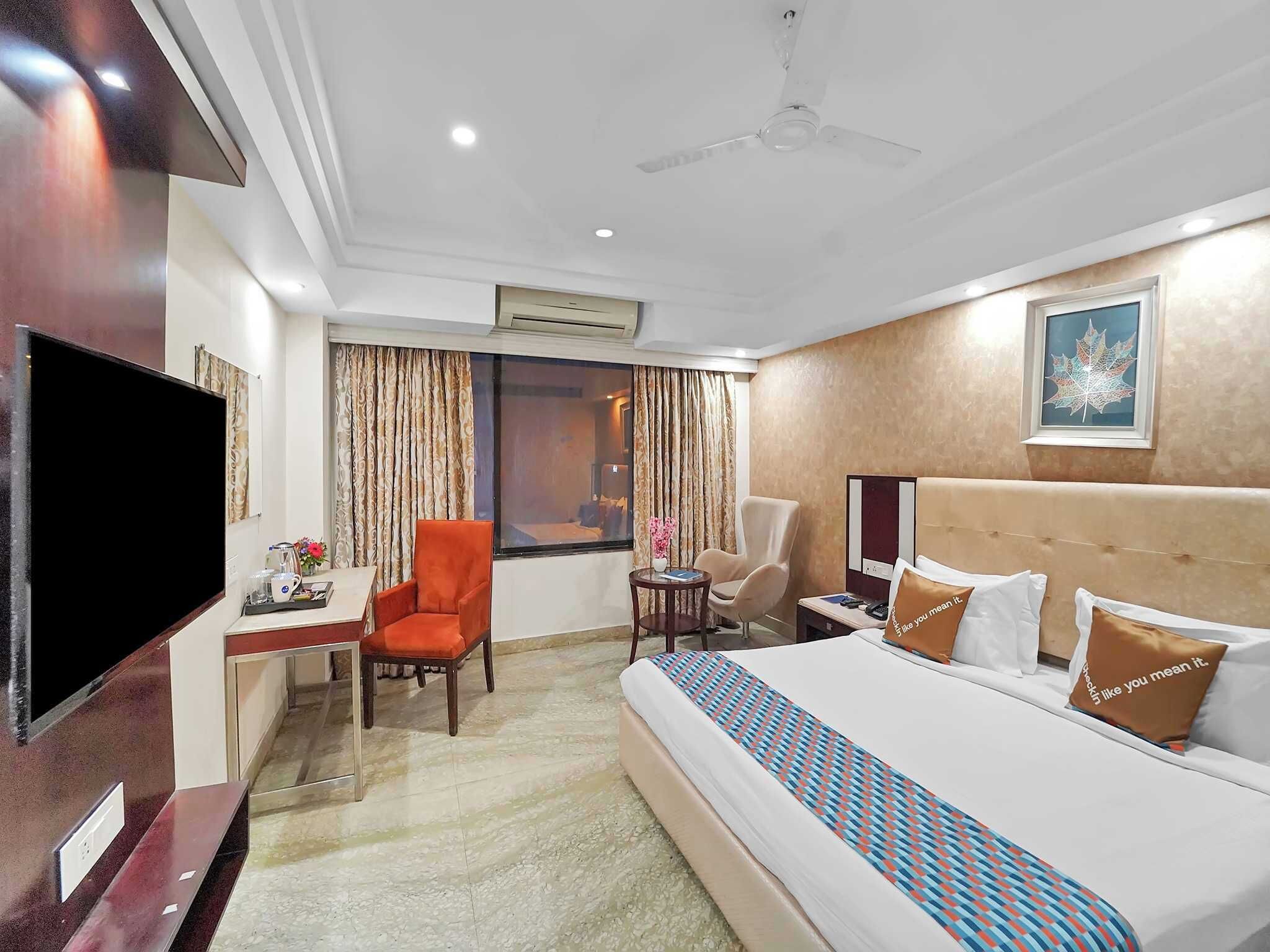 Desk, free WiFi, bed sheets