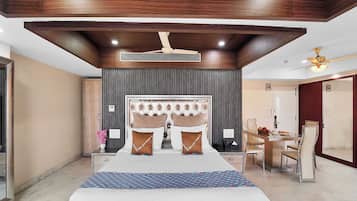 Deluxe Room | Meja, Wi-fi percuma, cadar katil