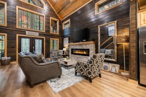 TV, fireplace, video games - 2 King Suites | Hot Tub+Game Room | Sleeps 8 (Broken Bow)
