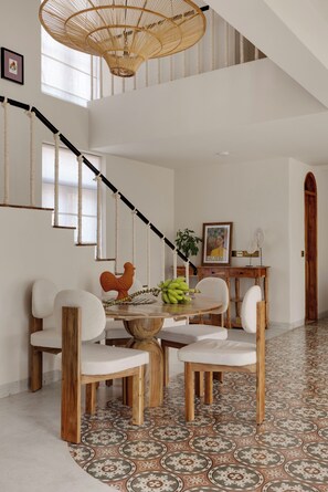 Dining - Staymaster Cove Villa (Parra)