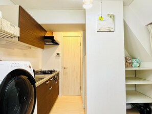 Private kitchen - Vrbo Property (港区浜松町)