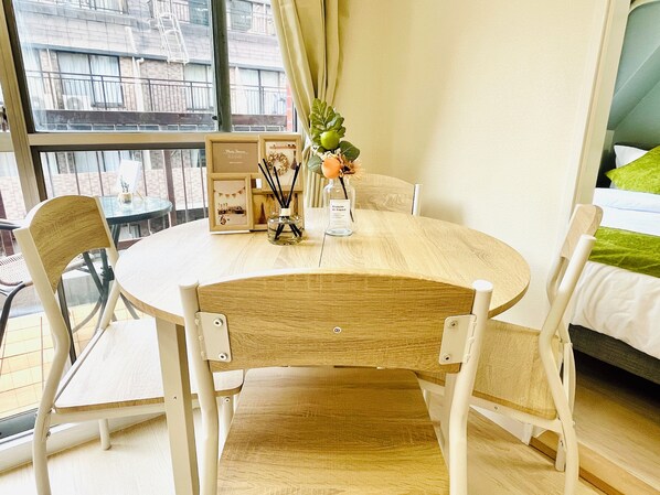 Dining - Vrbo Property (港区浜松町)