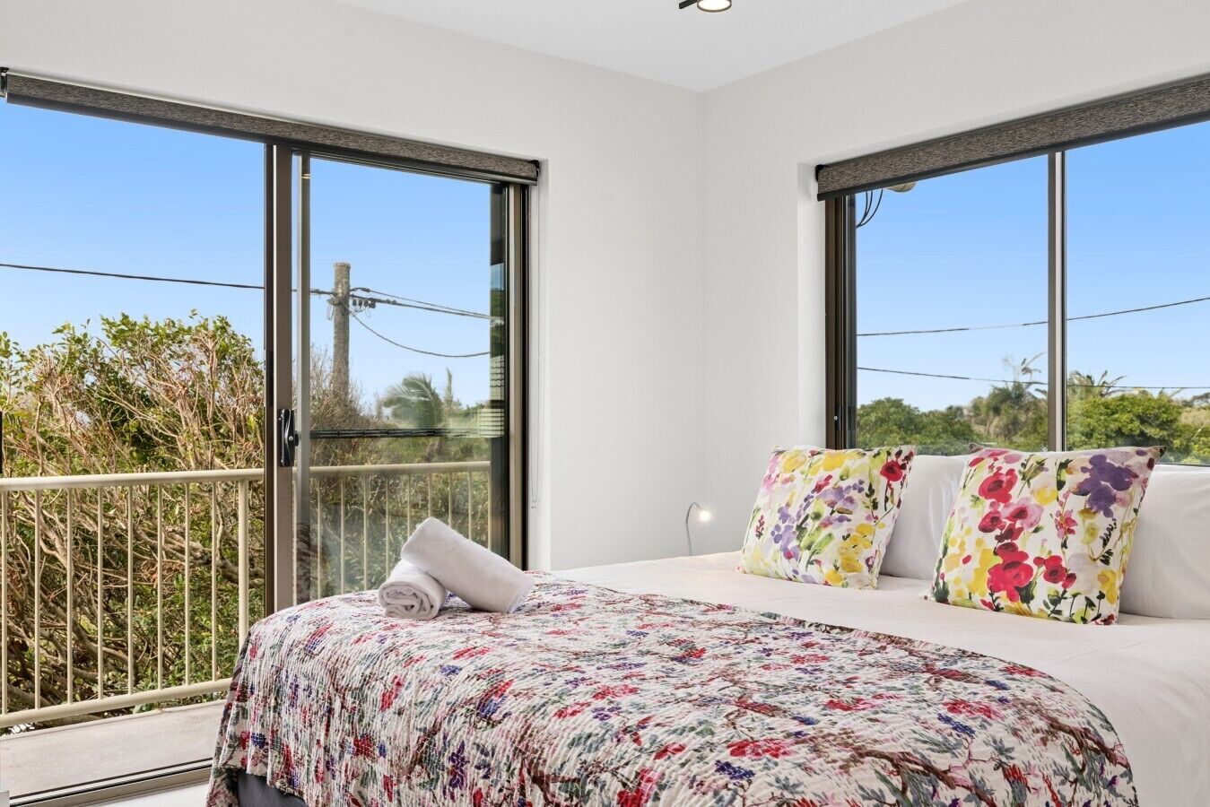 Desk, iron/ironing board, travel cot, WiFi