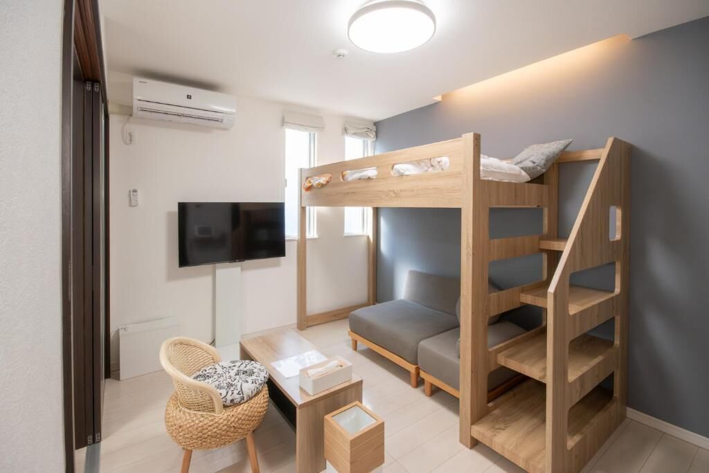 Economy Apartment | Living area