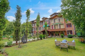 Khu ẩm thực ngoài trời
