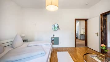 4 slaapkamers, een strijkplank/strijkijzer, wifi, beddengoed