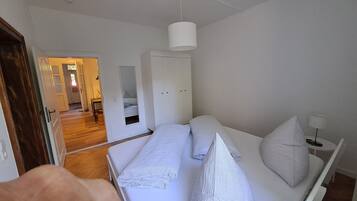 4 Schlafzimmer, Bügeleisen/Bügelbrett, WLAN, Bettwäsche