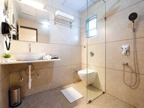 Dusche, Handtücher, Seife, Shampoo