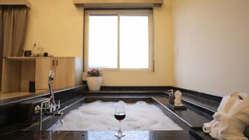 Villa de lujo, vista a la montaña | Spa