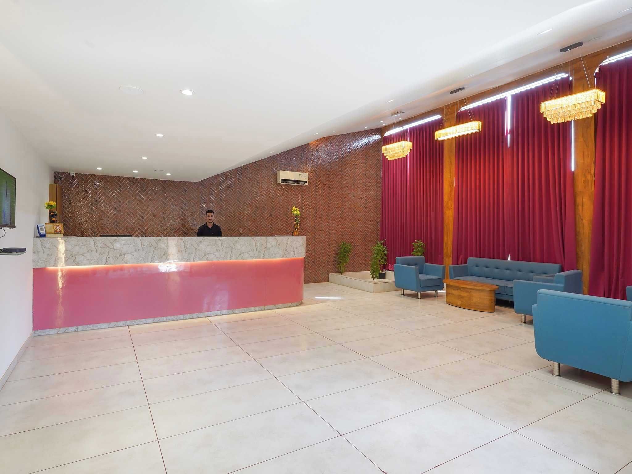 Hall