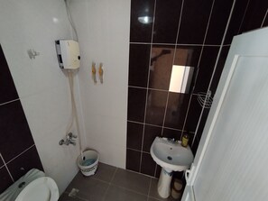 Chambre Standard avec lits jumeaux | Salle de bain