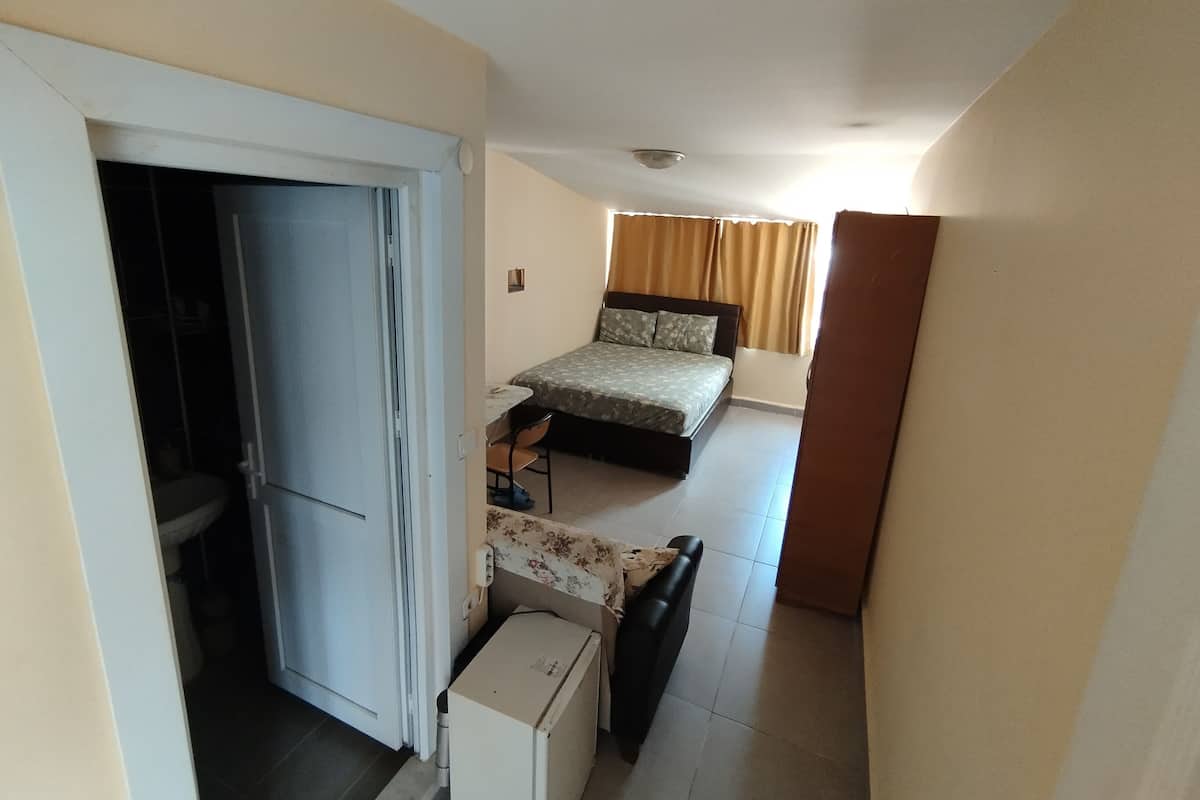 Habitación doble estándar | Minibar, escritorio, wifi gratis y ropa de cama