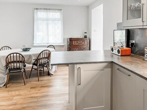 Dining - 3 bedroom accommodation in Collieston (Collieston)