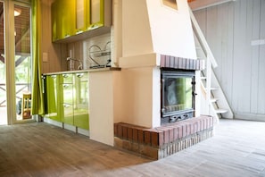 House | Living room - Holiday Home Right on the Lake, Terrace (Łobez)
