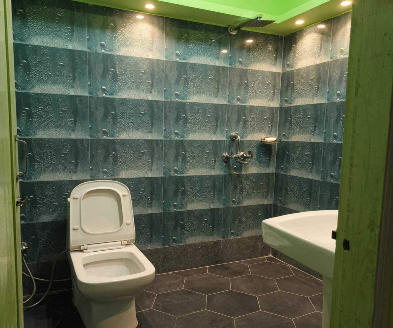 Double Room | Bathroom