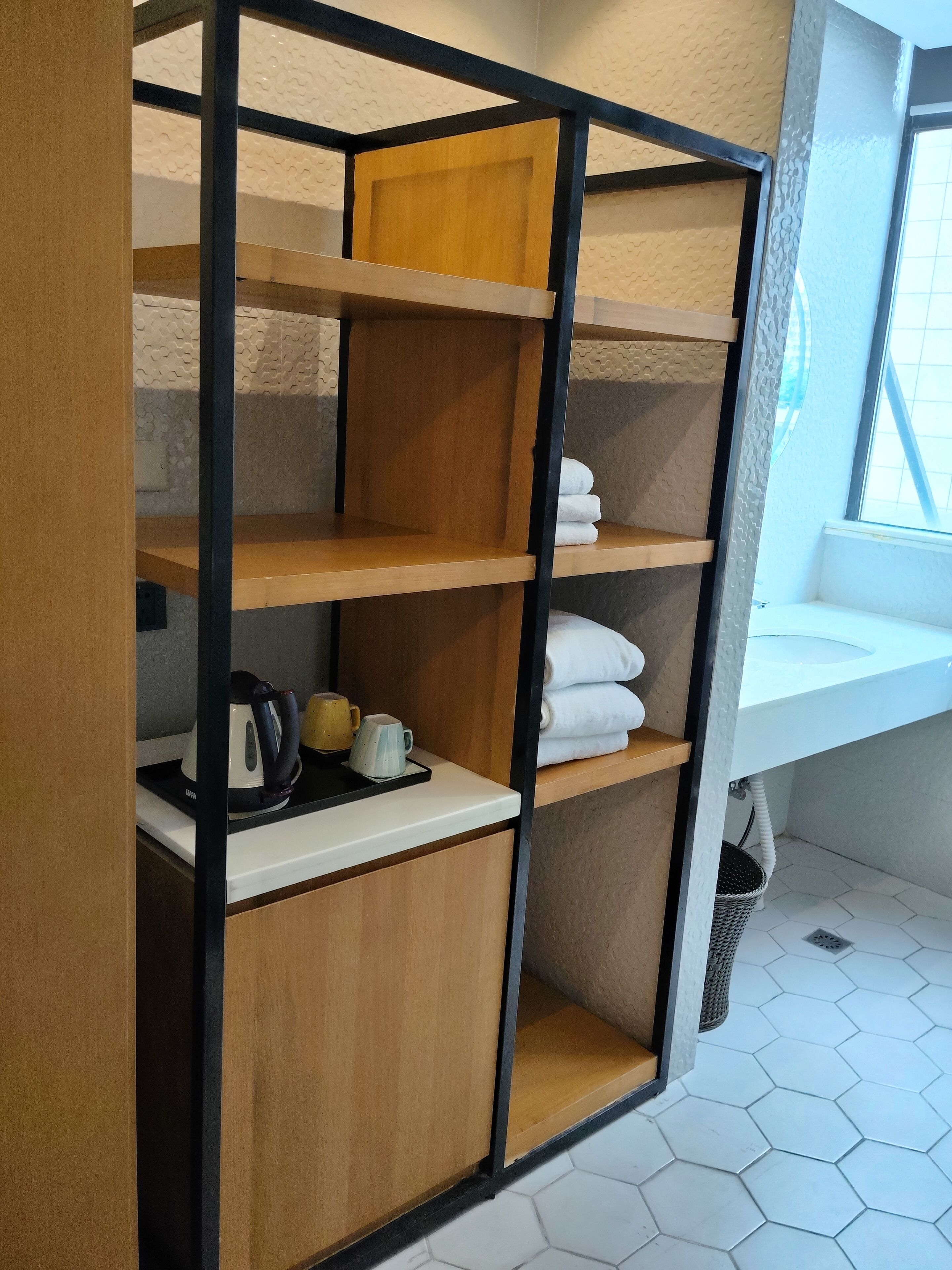 Familien-Dreibettzimmer | Badezimmer | Dusche, Haartrockner, Handtücher, Shampoo
