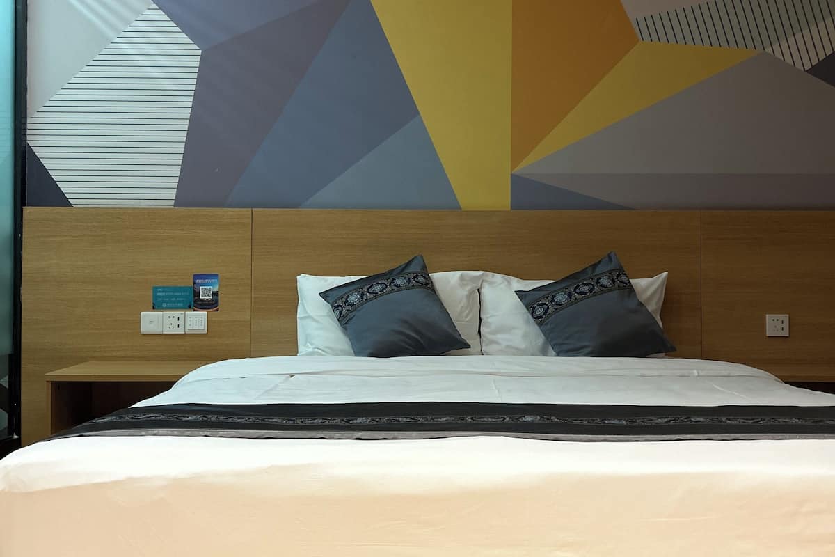 Ropa de cama de alta calidad y escritorio