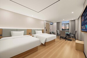 Laptop workspace, blackout curtains, free WiFi, bed sheets - Jinjiang Qingyang Qinglan Hotel (Jinjiang)