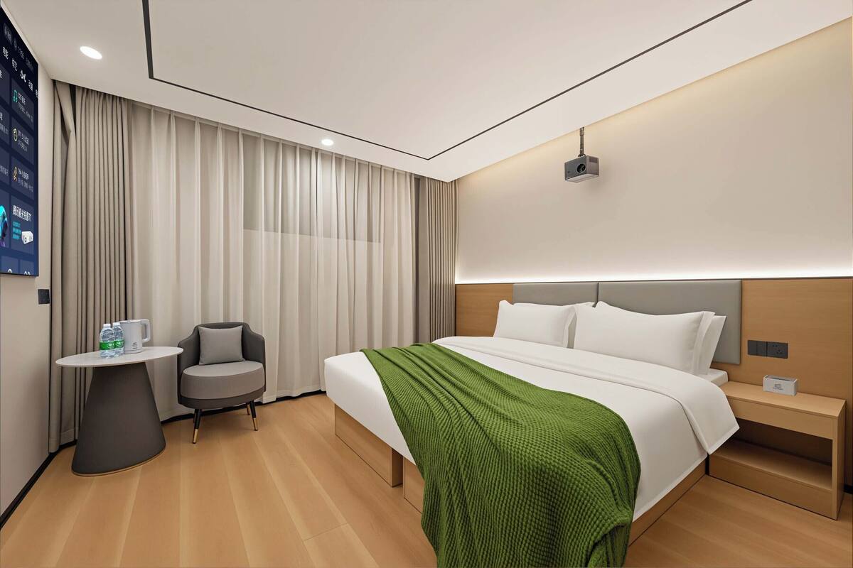 Espacio para trabajar con laptop, cortinas blackout y wifi gratis