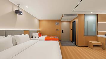 Laptop workspace, blackout curtains, free WiFi, bed sheets