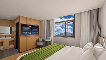 Senior Double Room | Laptop workspace, blackout curtains, free WiFi, bed sheets