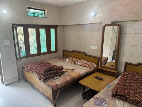 Sunil Lodge