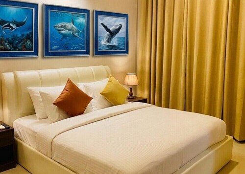 Maldives:Charming 5-bedroom lodge with AC in beautiful Fenfushi