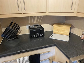 Dishwasher - Norwich 3BR Home Sleeps 8, 2.5 Baths, Gden, Prkg (Norwich)