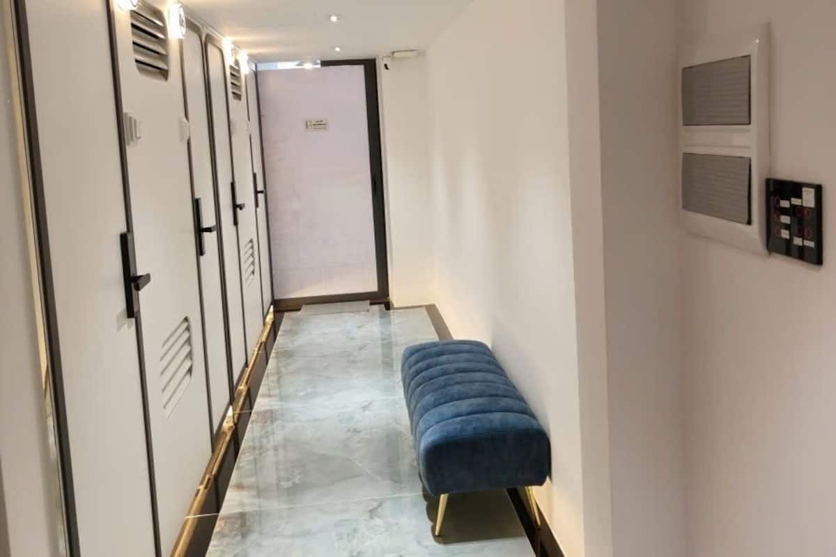 Room, 1 Twin Bed, Non Smoking | Living area