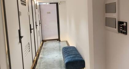 MM HOUSE - METRO Q1