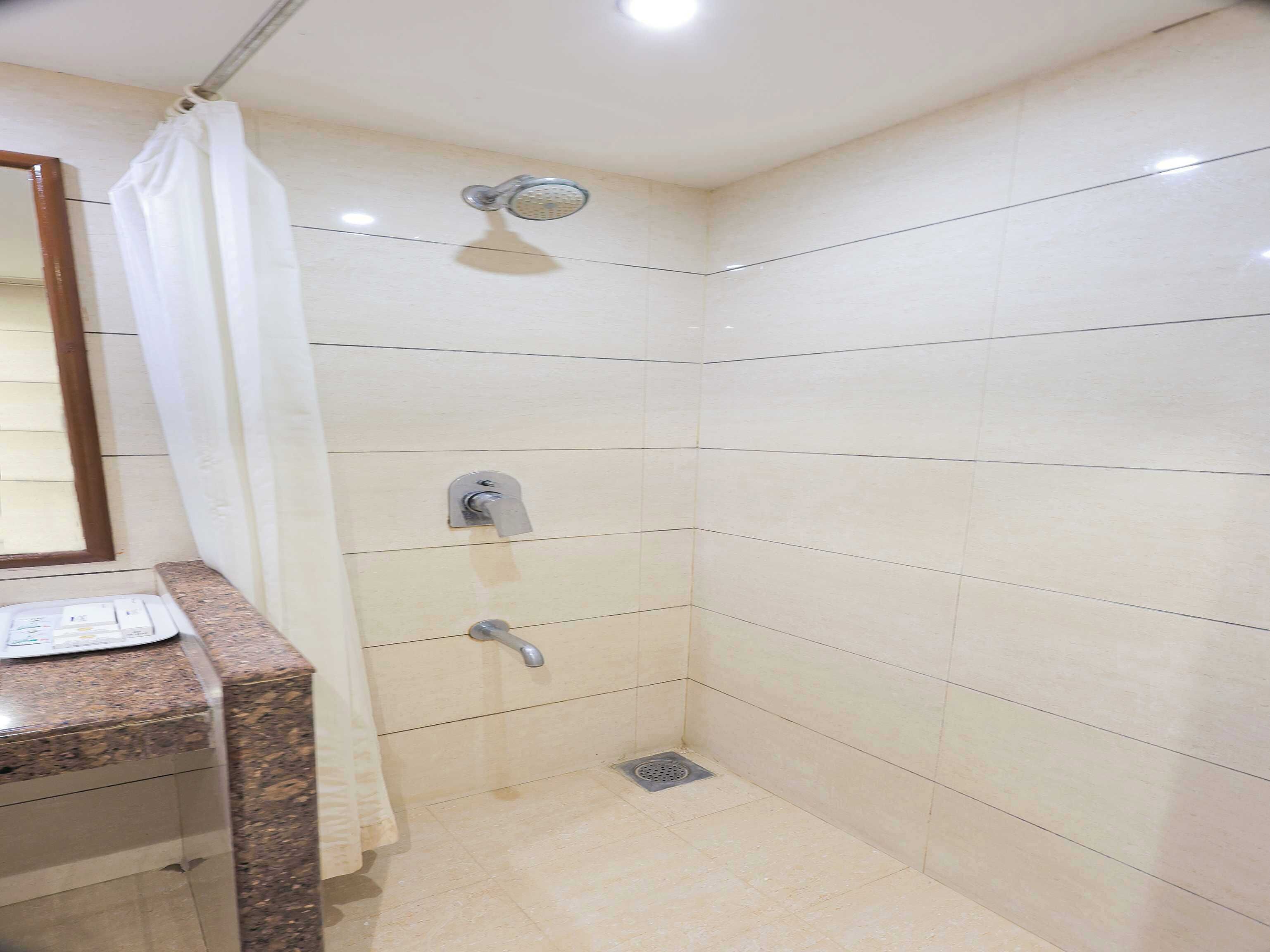 Bathroom | Shower, free toiletries, towels, soap