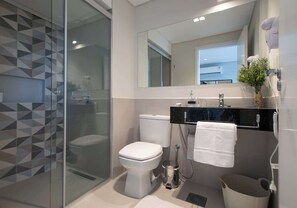 Apartment, Balkon, Stadtblick | Badezimmer