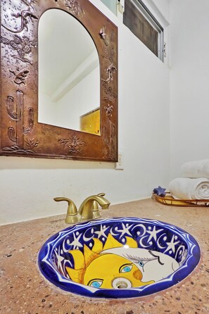 Bathroom - Quaint Condo Close to Beach and Plaza (Sayulita)