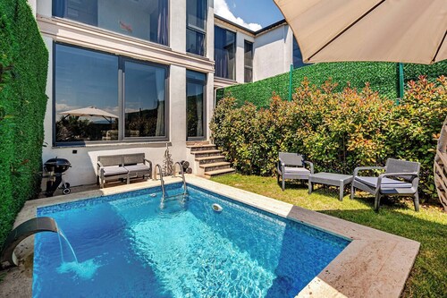 2 Superior Villa Isıtmalı Havuz ve Deniz Manzara