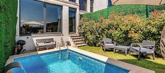 2 Superior Villa Isıtmalı Havuz ve Deniz Manzara