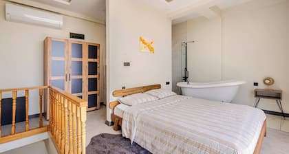 Villa 2 Superior Isıtmalı Havuz ve Deniz Manzara