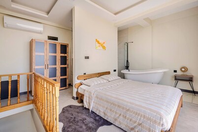 2 Superior Villa Isıtmalı Havuz ve Deniz Manzara