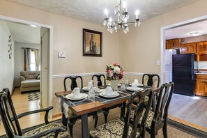 Dining - Great Location Extended-Stay Maryland Home (Upper Marlboro)