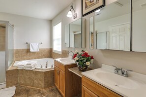 Bathroom - Great Location Extended-Stay Maryland Home (Upper Marlboro)