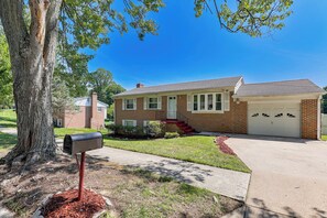 Exterior - Great Location Extended-Stay Maryland Home (Upper Marlboro)