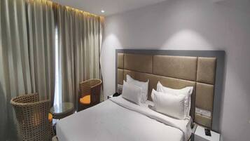 Desk, free WiFi, bed sheets