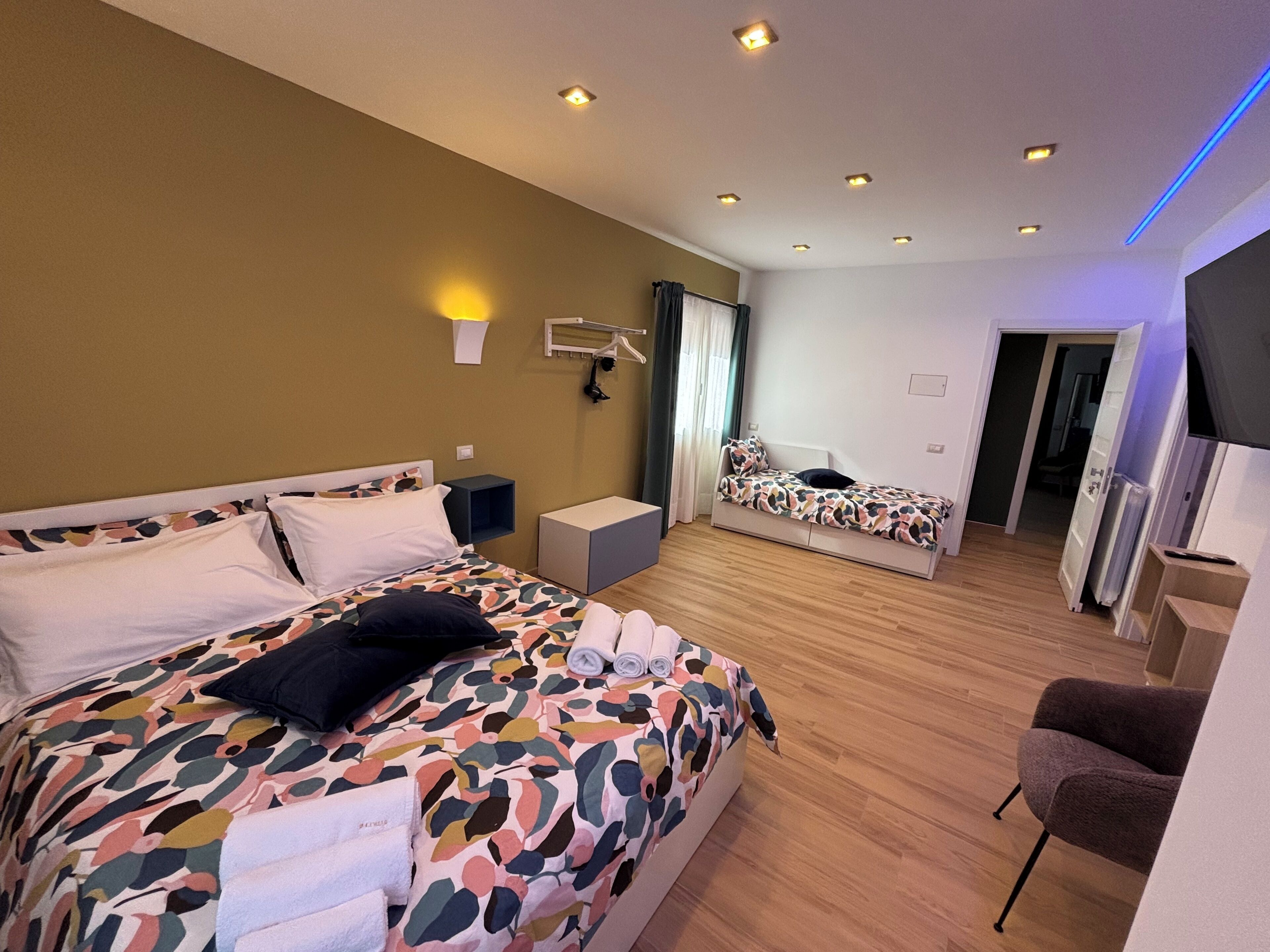 Blackout curtains, soundproofing, iron/ironing board, free WiFi
