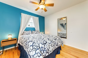 Room - Walkable Neighborhood! Convenient Culver City Apt (Los Angeles)