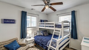 3 bedrooms, Internet, bed sheets - Dockside Little Egg Harbor Getaway Near LBI! (Little Egg Harbor Township)